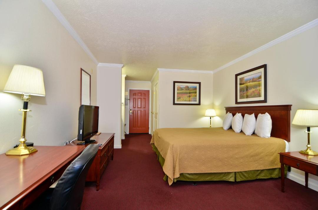 Photo of Bedroom in Salinas