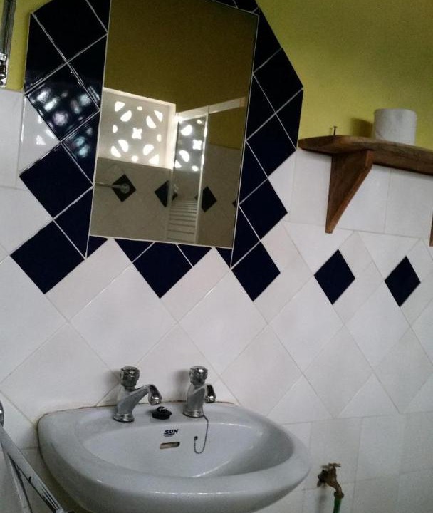 Photo of Bathroom in Abeme