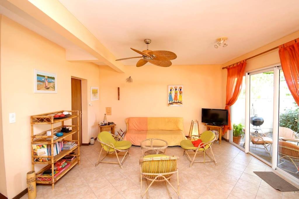 Photo of Livingroom in Tombeau Bay