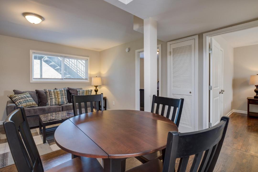 Photo of Livingroom in Chestnut Hill