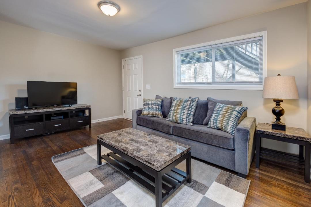 Photo of Livingroom in Chestnut Hill