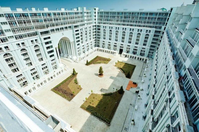 Photo of Buildings in Old Boulevard