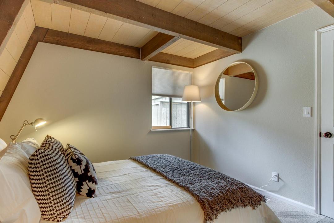 Photo of Bedroom in Overlook Park