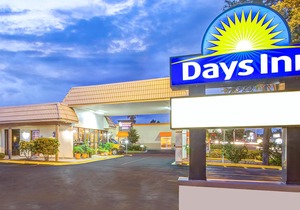Days Inn by Wyndham St. Petersburg Central