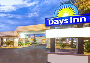 Days Inn by Wyndham St. Petersburg Central