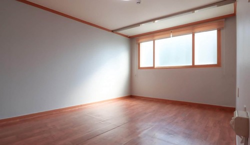 Room (Room 201)