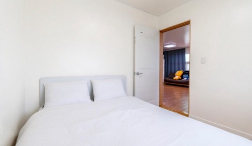 Room (Mast)