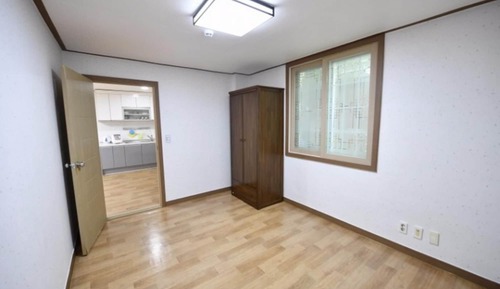 Room (Group Room 101)