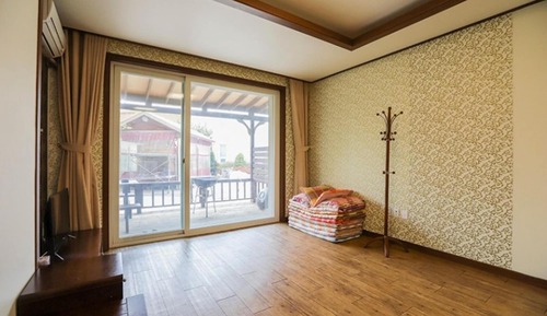 Room (3 building room 103 (33m ondol))