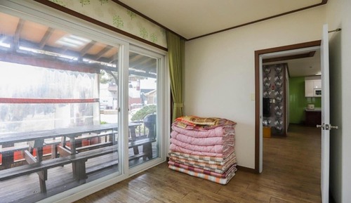 Room (1 building room 101 (89m A))