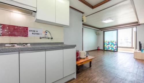 Room (Ondol Two room (83 Room 206))