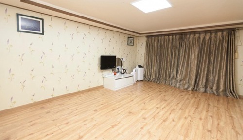Room (Operation 101 (bedroom))