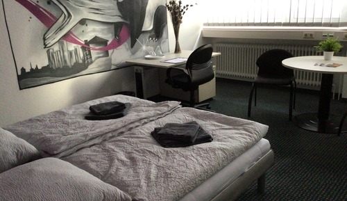 Basic Double Room (17)