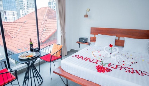 Family Triple Room, City View