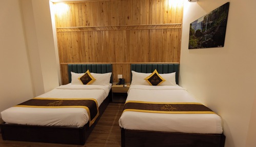 Standard Twin Room
