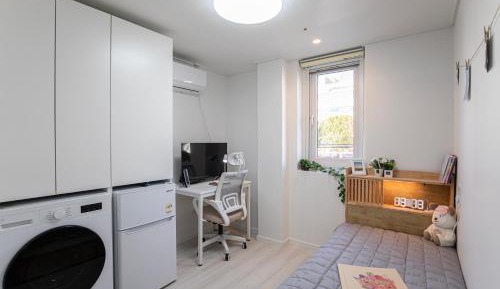 Single Room with Private Bathroom