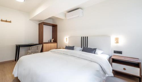 Four-Bedroom Apartment