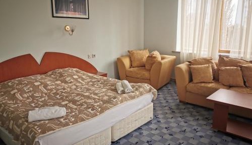 Two-Bedroom Suite