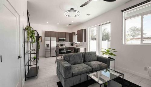 Two-Bedroom Deluxe Apartment with Balcony