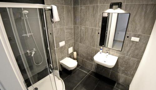 Triple Room with Private Bathroom
