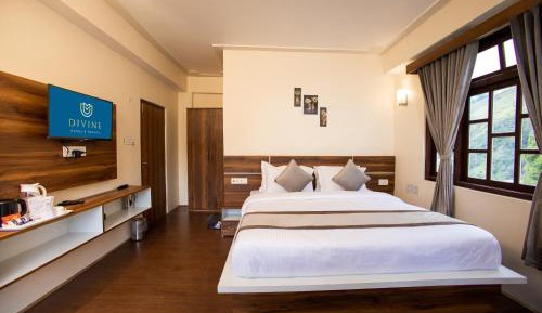 Junior Suite with Balcony