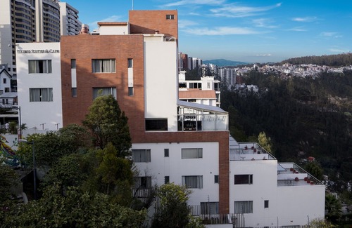 Guapulo Hotel | Hotel Stubel Suites & Cafe