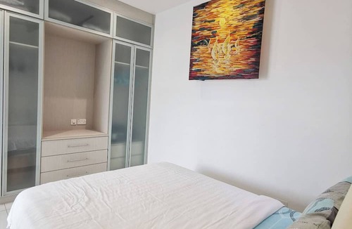 Kuala Teriang Apartment | Stunning Sunset View High Speed Fibre Furnished