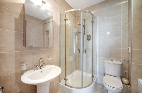Sutton Cross Apartment | Spectacular Huge Howth Beachfront Apartment