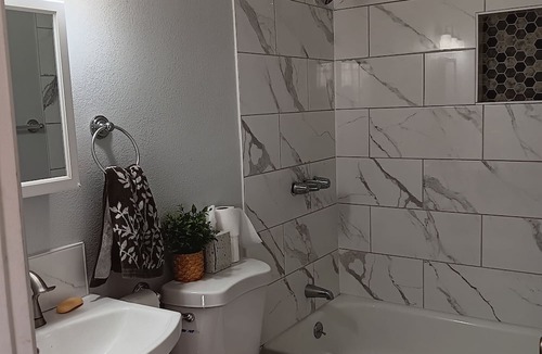 Mojave Apartment | Lovely furnished 2/1 apartment, with washer & dryer, free parking, free Wi-Fi...