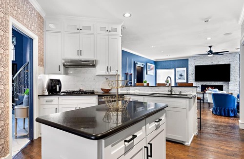 Valley Ranch House | Irving Poolside Paradise!