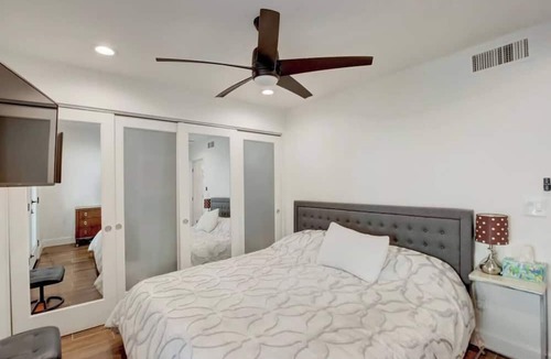 Avant House | Fun & cozy North Scottsdale home with a stunning backyard oasis