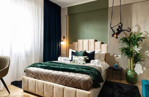 Bucharest City-Centre Apartment | Qult Monkey Business