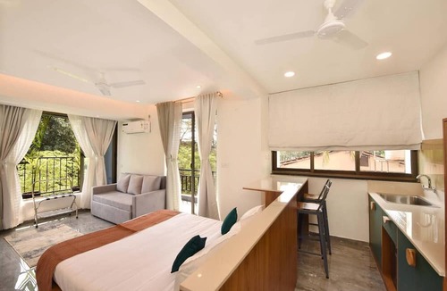 Alto de Porvorim Apartment | Entire Luxury Studio in North Goa -with Breakfast