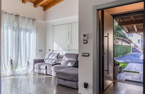 Gravellona Toce Villa | Wonderful private villa for 8 people with WIFI, TV, patio and parking