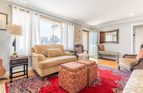Inglewood House | The East Side Oasis with Dreamy Pool & Patio