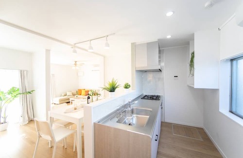 Kuwana House | Accommodates 9 people pets allowed 5 minutes to / Kuwana Mie