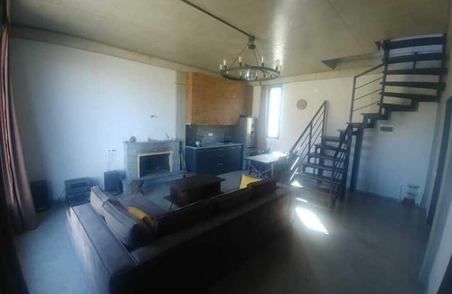 Mtskheta House | Spacious 4-bedroom house in charming Mukhatgverdi with WiFi
