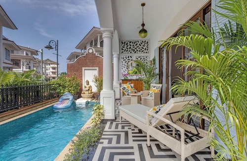 Arpora Villa | SUMMERVILLE - 3BHK LUXURY POOL VILLA WITH ELEVATOR AND GARDEN - NORTH GOA