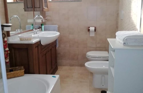 Burago di Molgora Apartment | Apartment 'Rosy' with Private Terrace, Wi-Fi and Air Conditioning