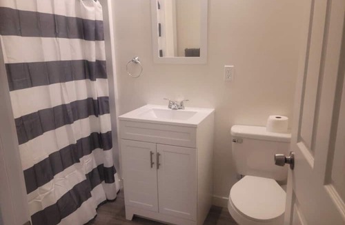 Mojave Apartment | Beautiful Mother in Law Unit suit w/Parking & Wifi