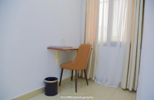 Brazzaville Hotel | HÔTEL Sous Le Palmier