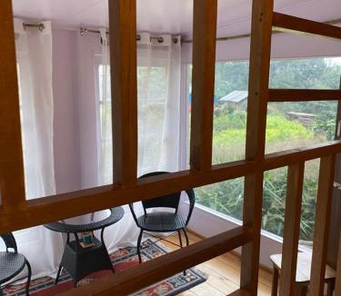 Rumtek Bed & Breakfast | LOG CABIN in the woods